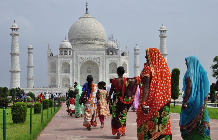 Diversidad Cultural y Paisajes Sorprendentes: India